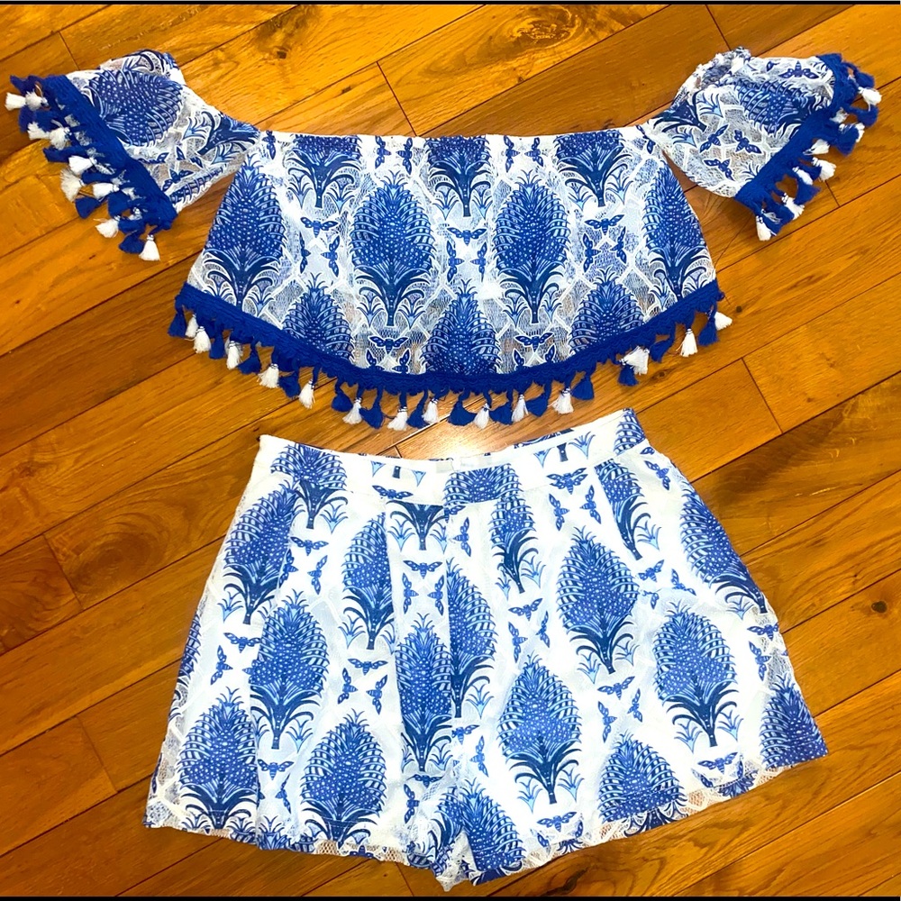 **NEVER WORN** Two Piece Blue and White Patterned Set with Tassels